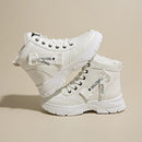 Bota Feminina de Cano Curto com Solado Grosso Forro Aveludado Estilo Casual Esportivo – (Promoção de Inverno 2025)