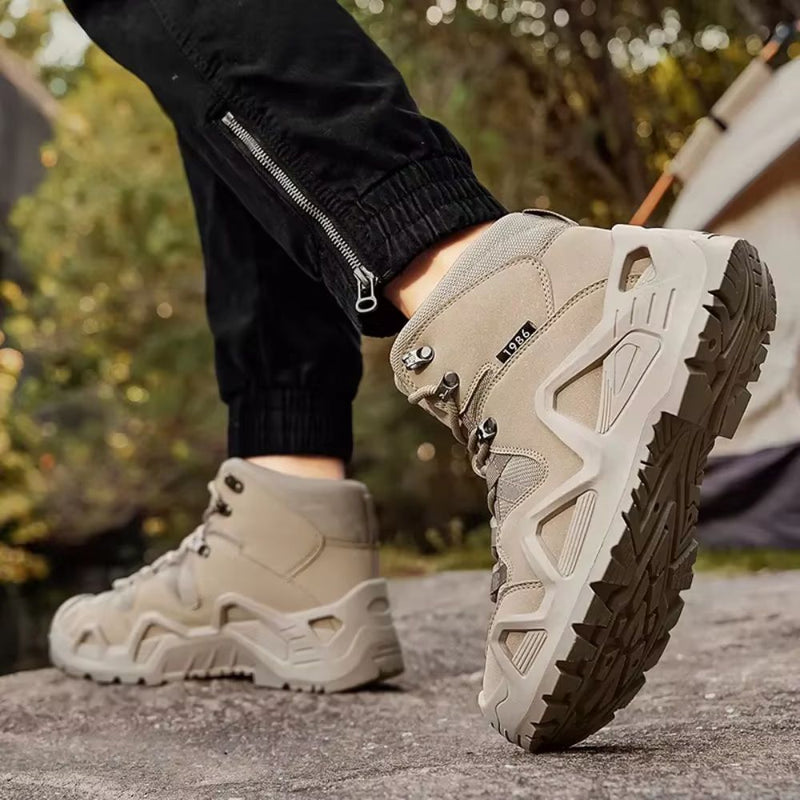 Kit Bota Tática Militar Varkon Masculina em Couro Legítimo e Nylon + BRINDES: Cinto, Carteira e Relógio Tático