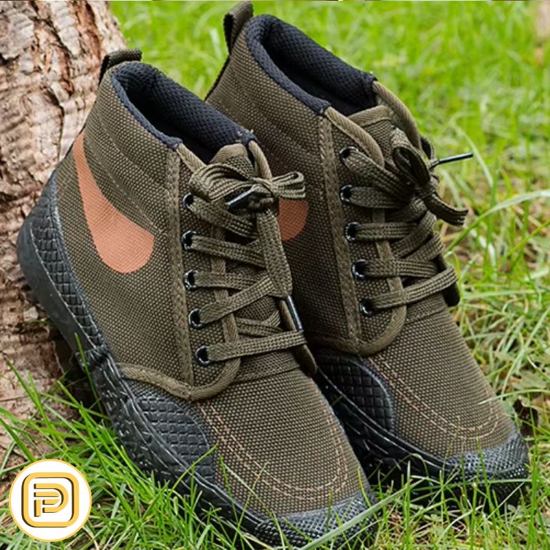 Kit Bota Militar Tactical Masculina de Nylon e Lona Premium + 3 BRINDES: Cinto, Relógio e Carteira