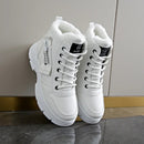 Bota Feminina de Cano Curto com Solado Grosso Forro Aveludado Estilo Casual Esportivo – (Promoção de Inverno 2025)